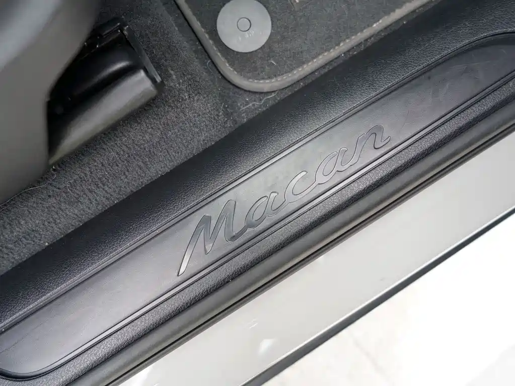 Porsche Macan 2019 — фото 16