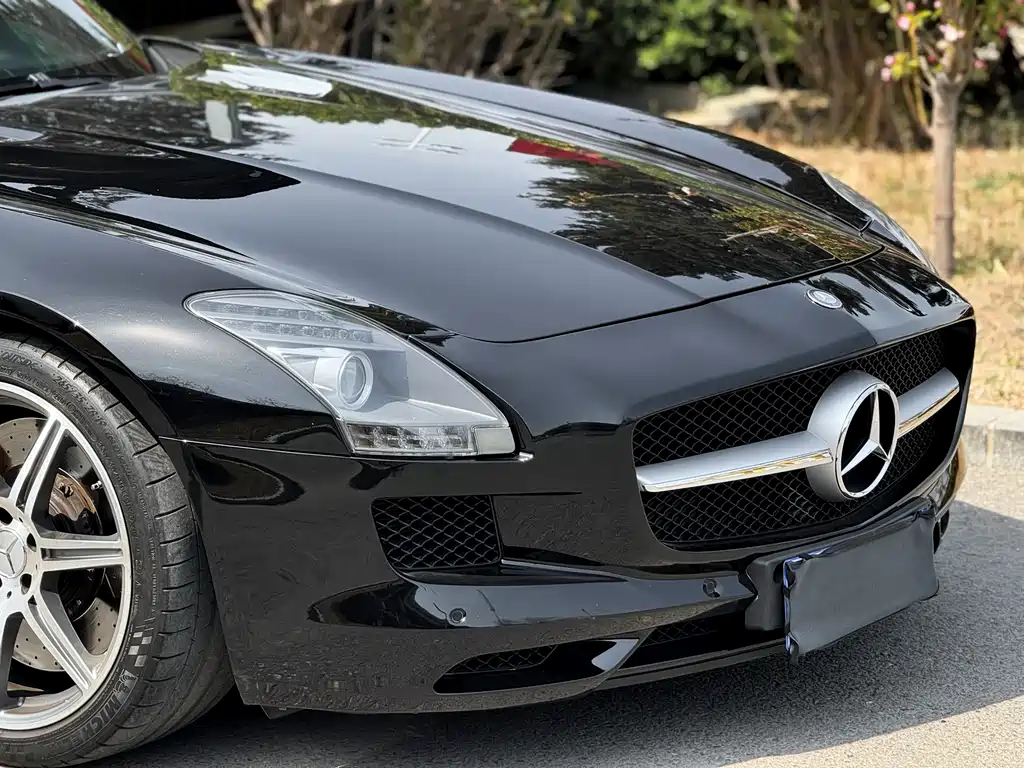 Mercedes-Benz SLS AMG 2015 — фото 12