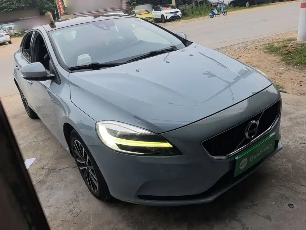 Volvo V40 2016