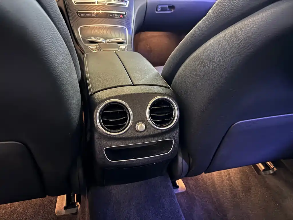 Mercedes-Benz C-Class 2019 — фото 20