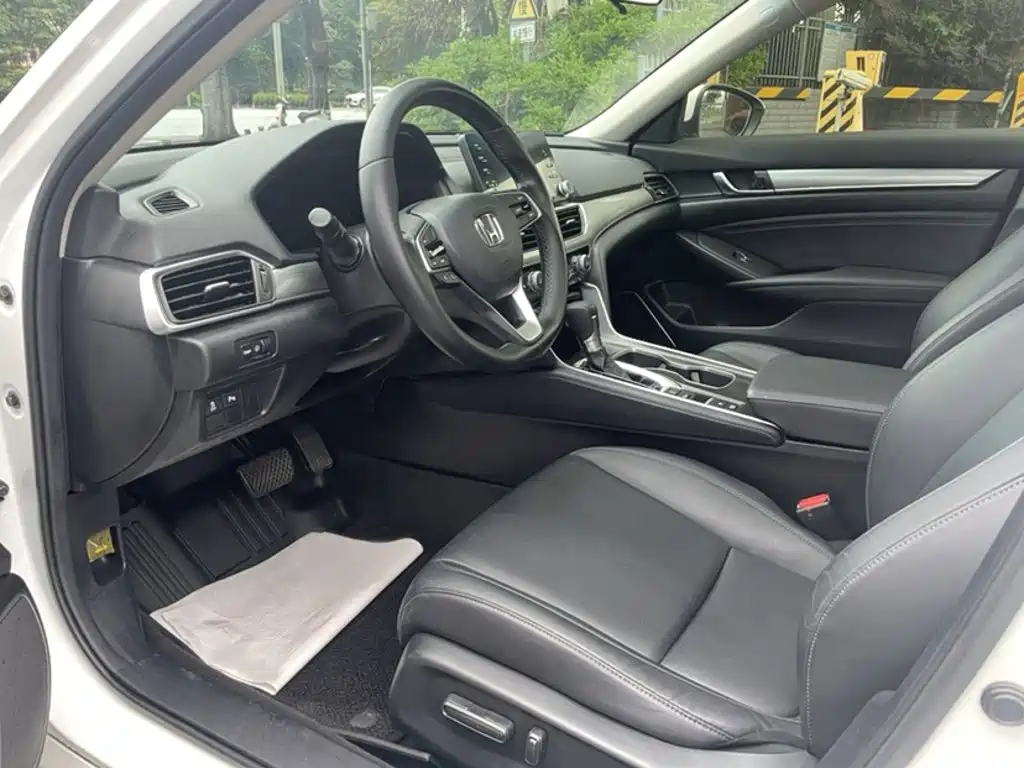 Honda Accord 2021 — фото 16