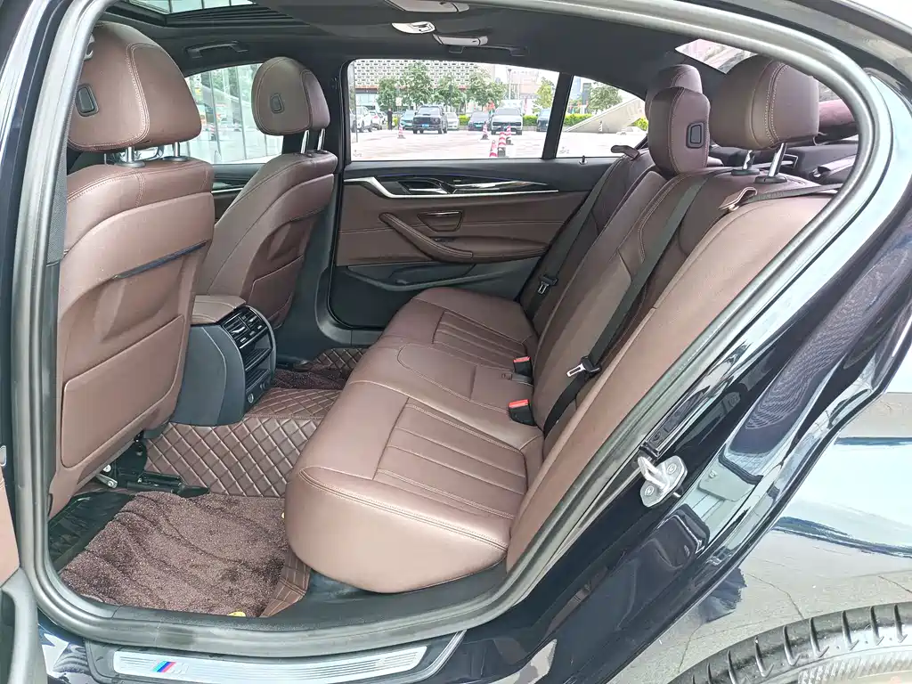 BMW 5 Series 2019