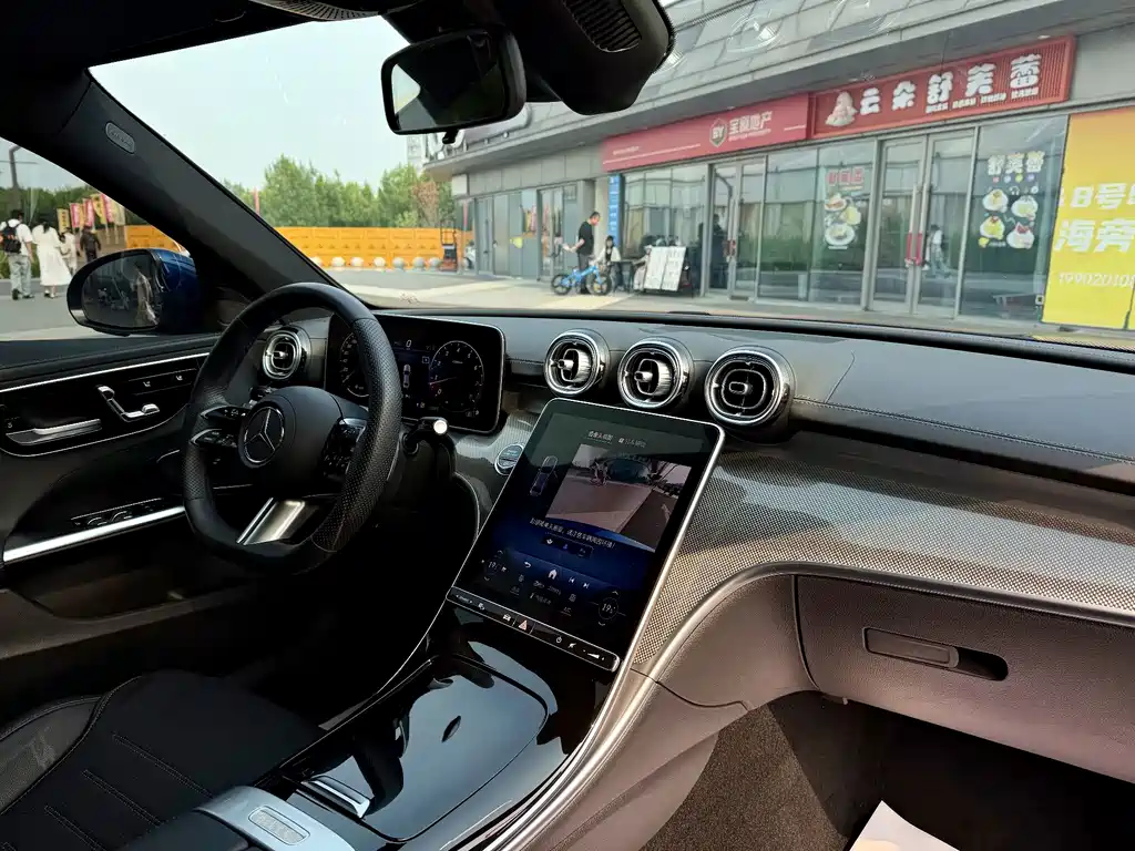 Mercedes-Benz C-Class 2024 — фото 14
