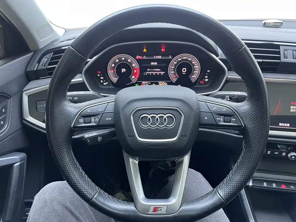 Audi Q3 Sportback 2023 — фото 10
