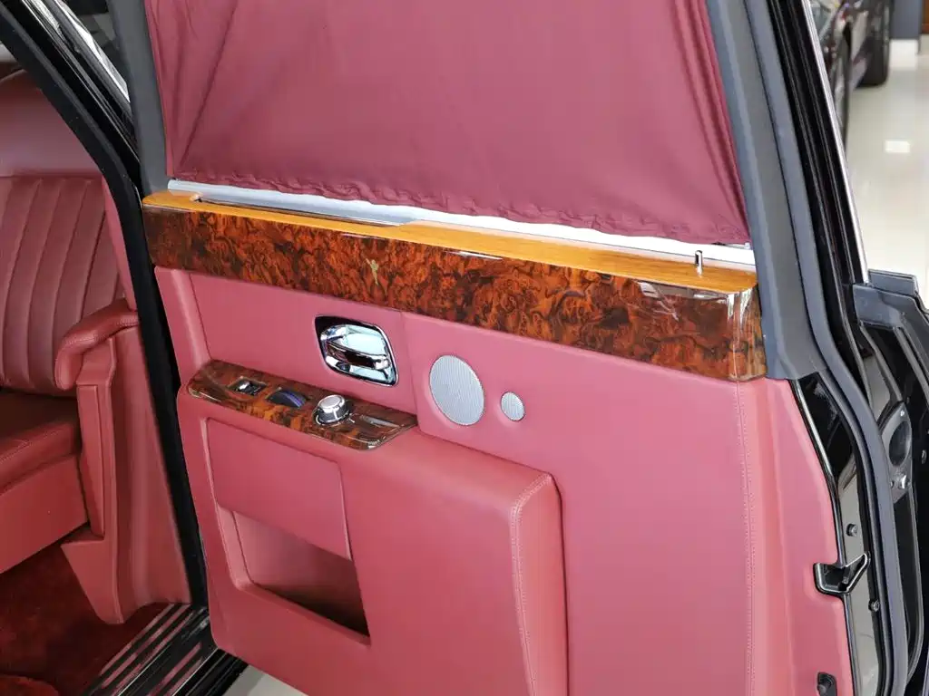 Rolls-Royce Phantom 2012 — фото 22