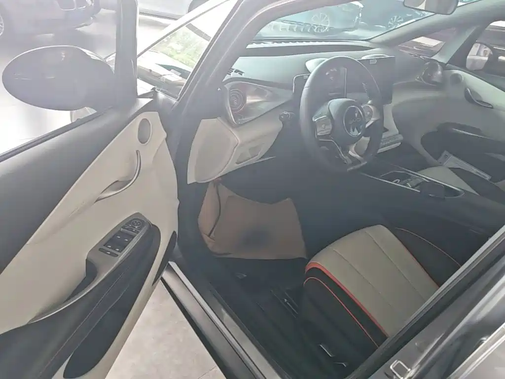 BYD Dolphin 2022 — фото 16