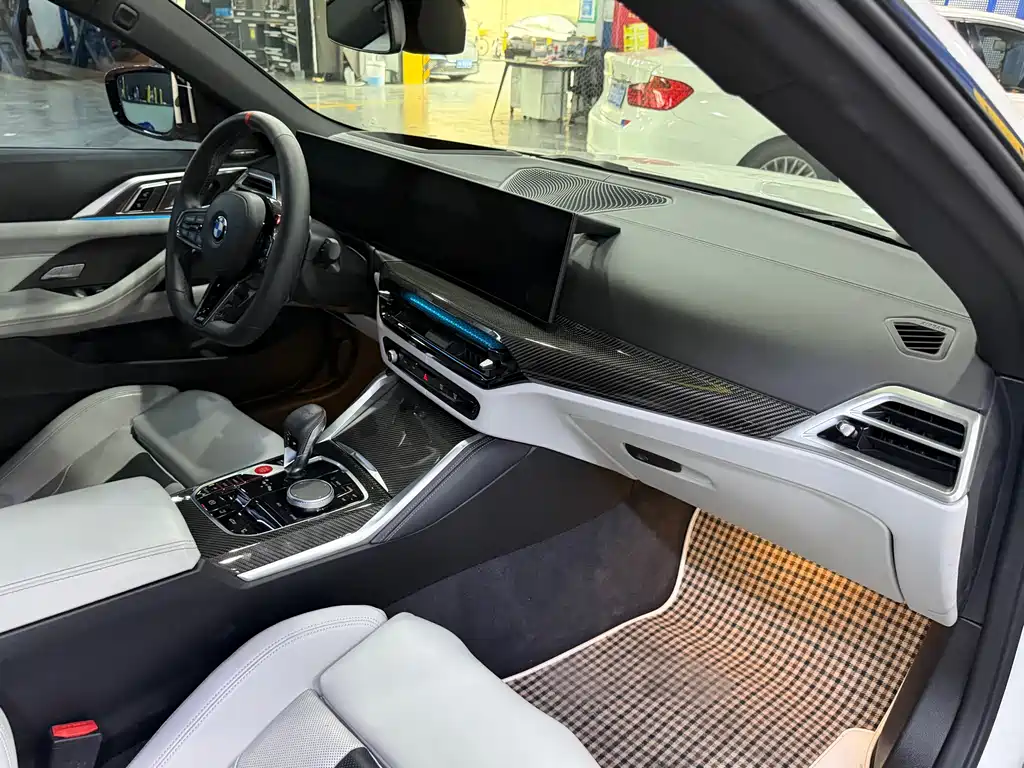 BMW M4 2025 — фото 14