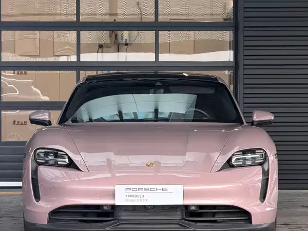Porsche Taycan 2023