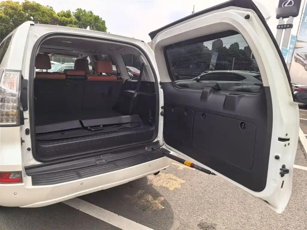 Lexus GX 2015 — фото 19