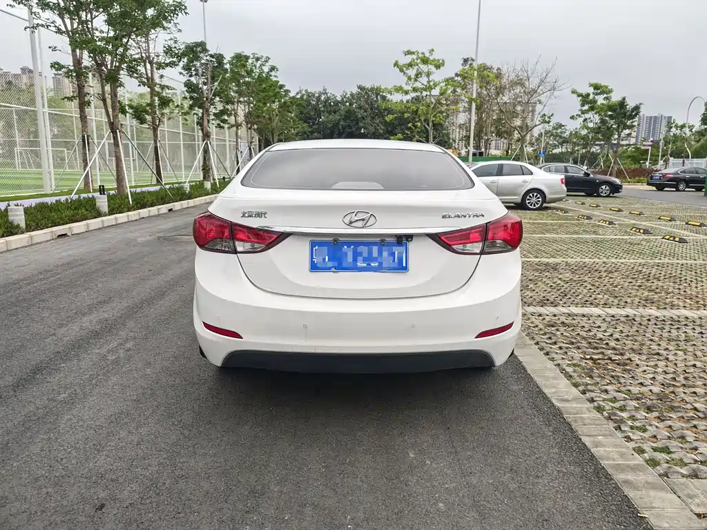 Hyundai Elantra Langdong 2017 — фото 5