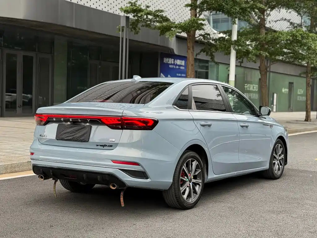 Geely Emgrand 2023 — фото 4