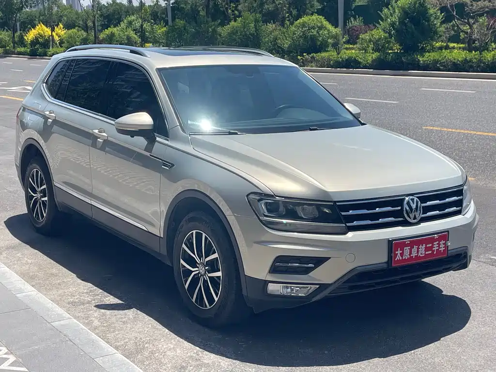 Volkswagen Tiguan L 2017 — фото 3