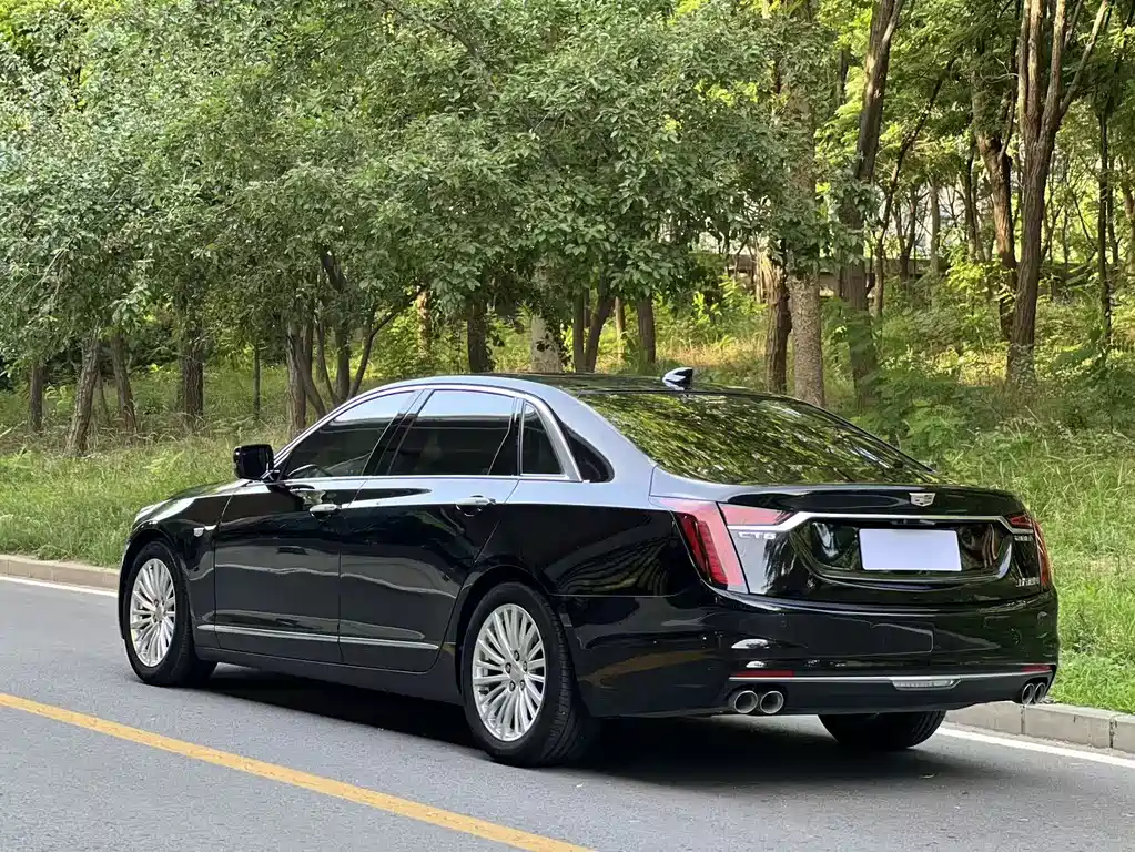 Cadillac CT6 2022 — фото 6