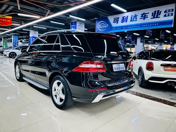 Mercedes-Benz M-Class 2015