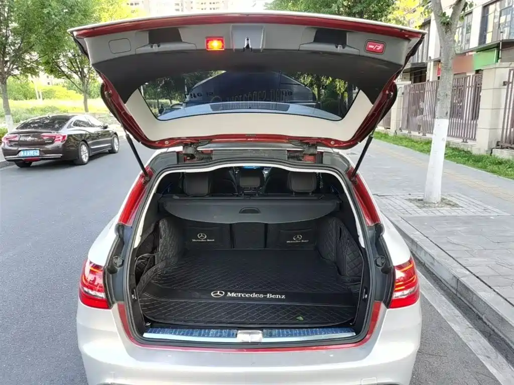 Mercedes-Benz C-Class 2020 — фото 15