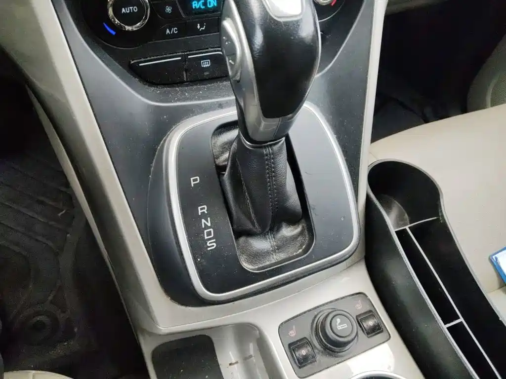 Ford Kuga 2014 — фото 10