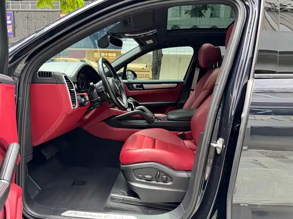 Porsche Cayenne 2023