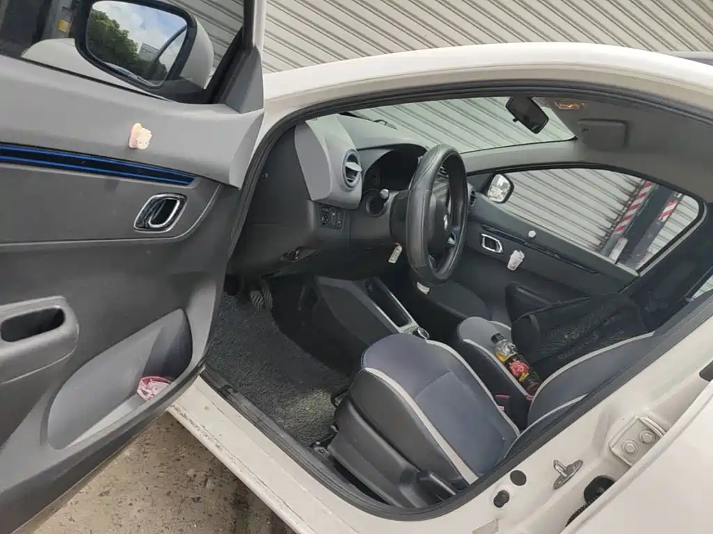 Renault Eno 2020 — фото 16