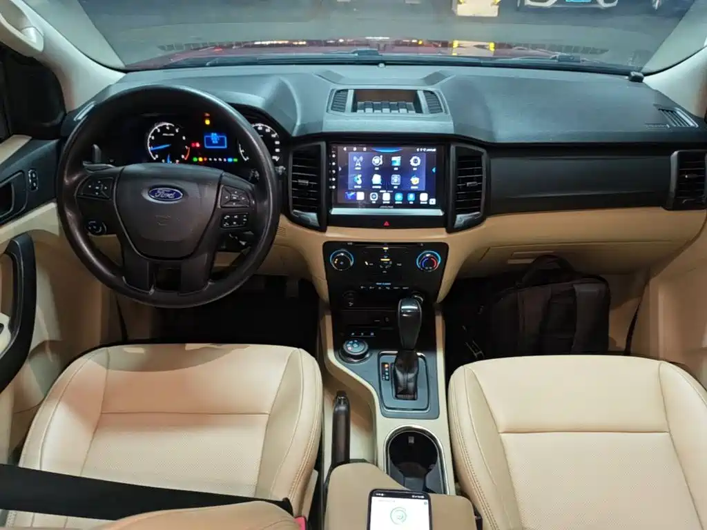 Ford Everest 2018 — фото 10