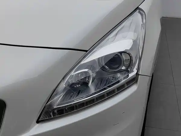 Peugeot 3008 2015