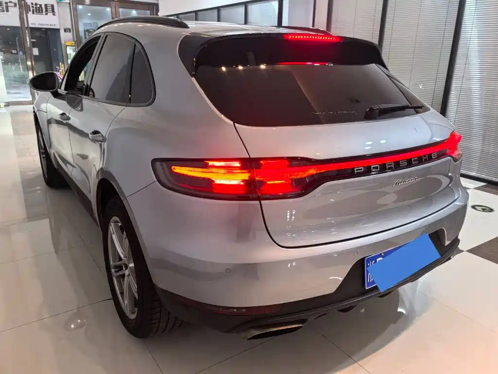 Porsche Macan 2019 — фото 14