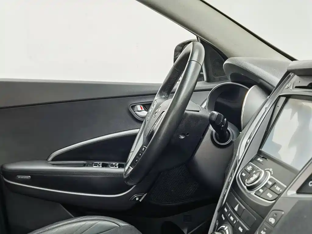 Hyundai Santa Fe 2015 — фото 22