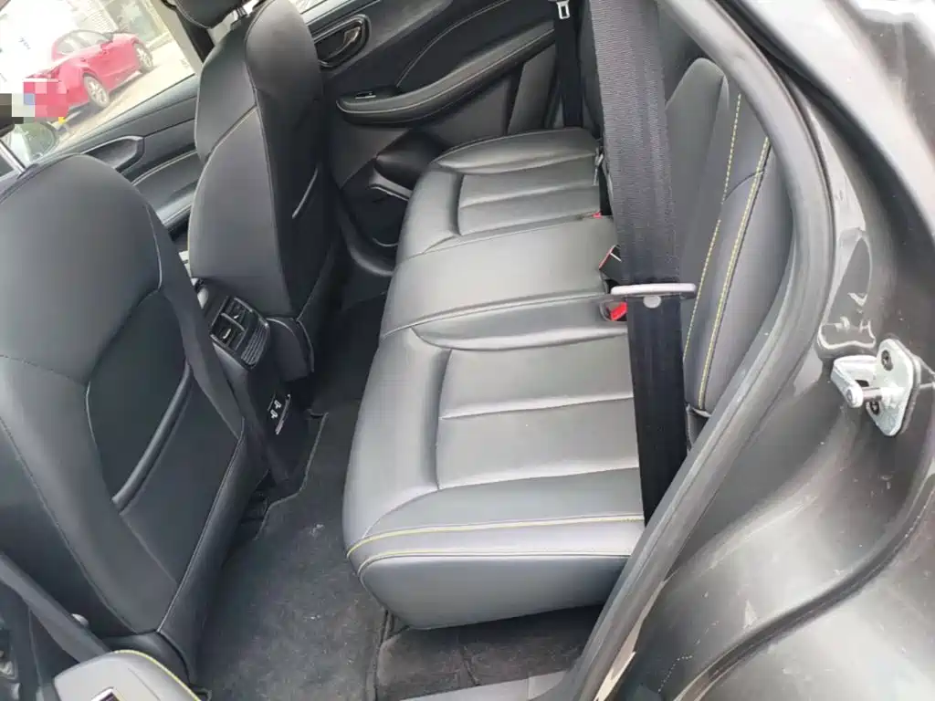 Roewe RX5 New Energy 2021 — фото 22