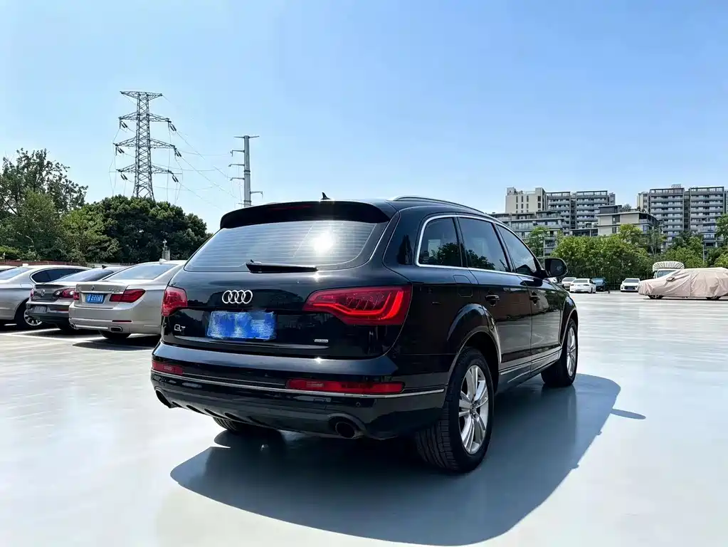 Audi Q7 2011