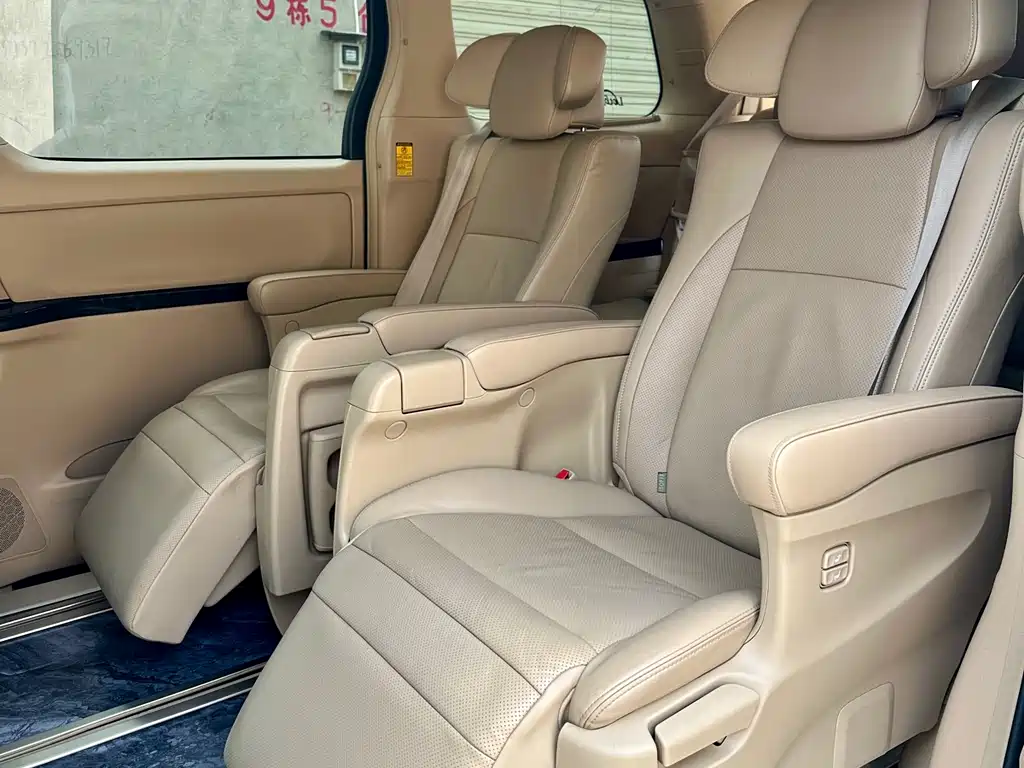 Toyota Alphard 2014 — фото 8