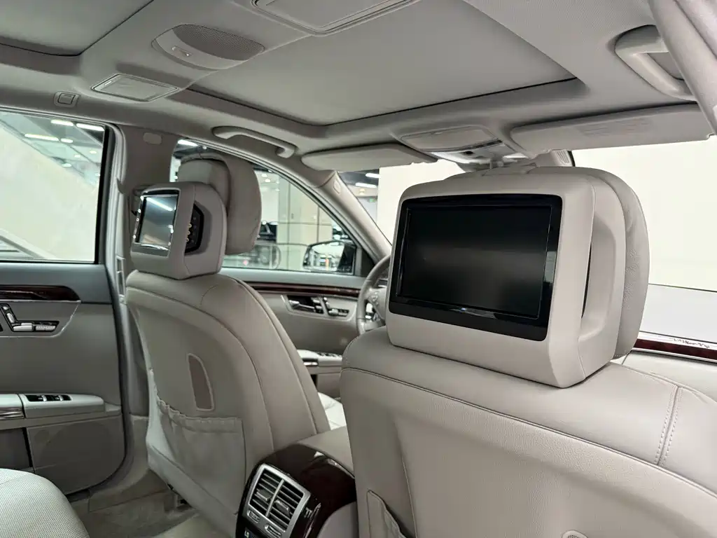 Mercedes-Benz S-Class 2011 — фото 18