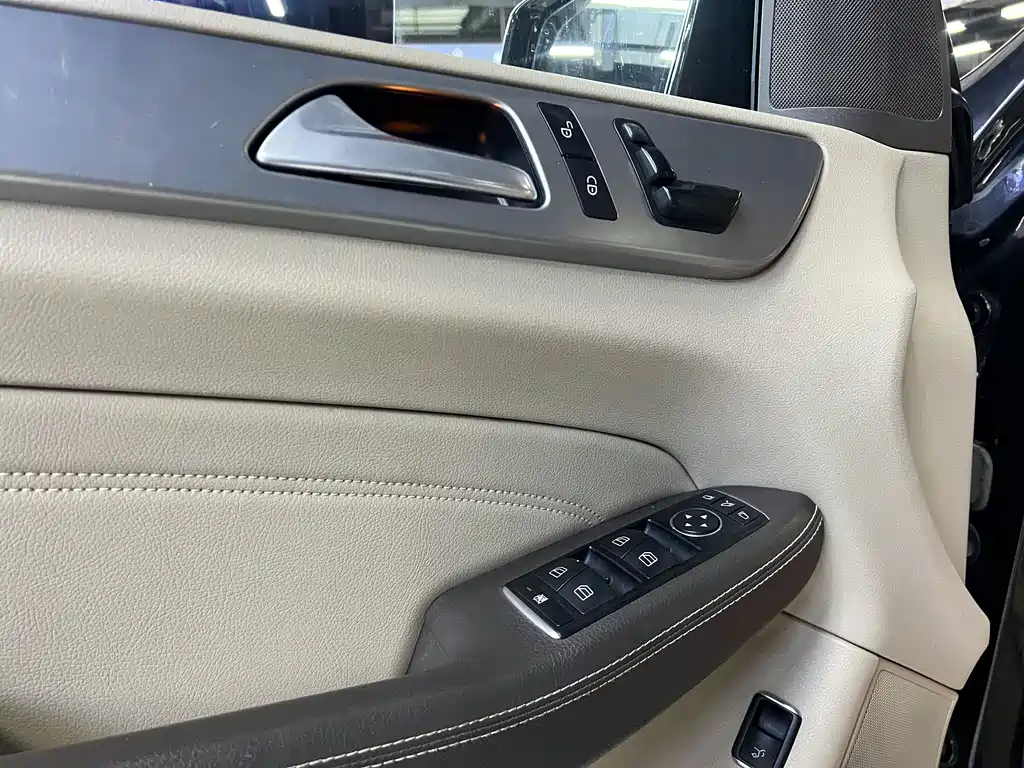 Mercedes-Benz M-Class 2014 — фото 11