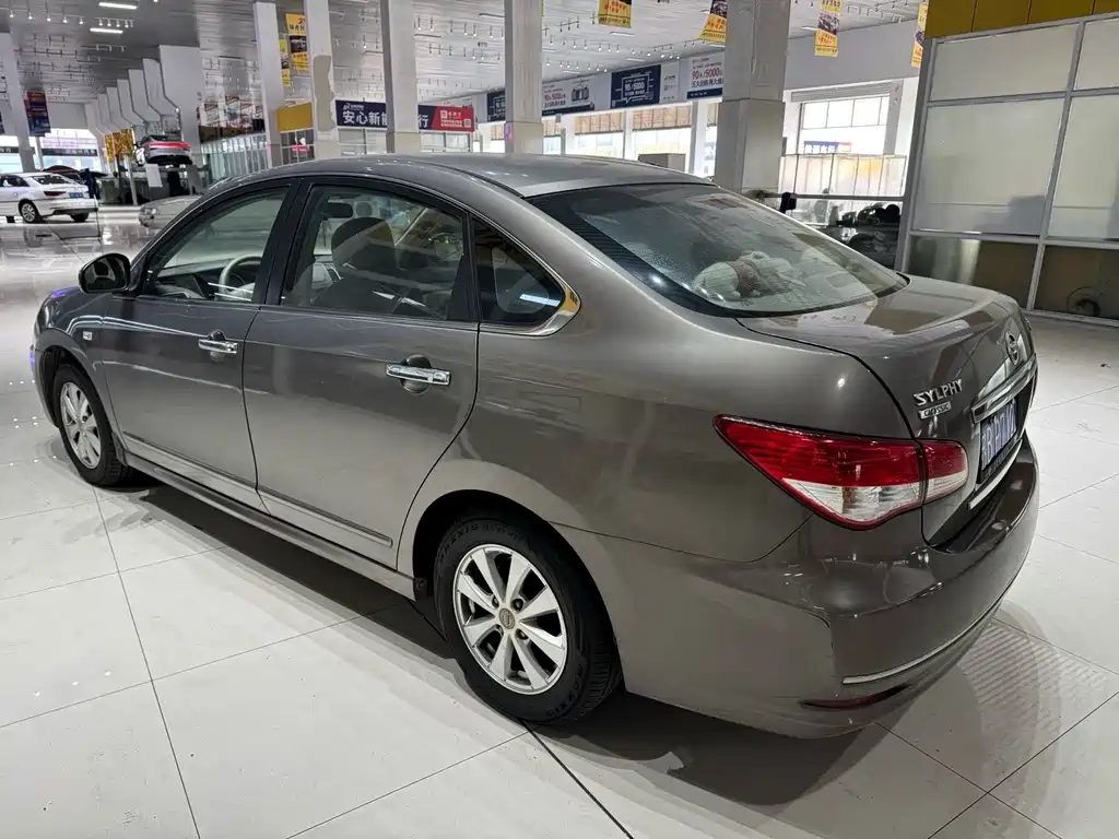 Nissan Sylphy 2013
