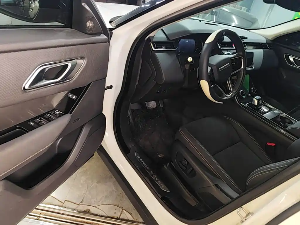 Land Rover Velar 2023 — фото 16