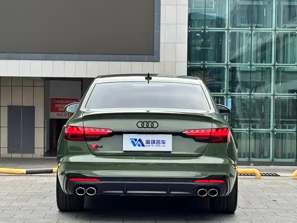 Audi S4 2024