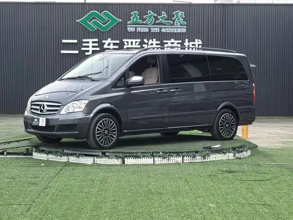 Mercedes-Benz Viano 2013