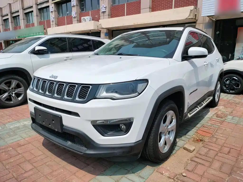 Jeep Compass 2017 — фото 2