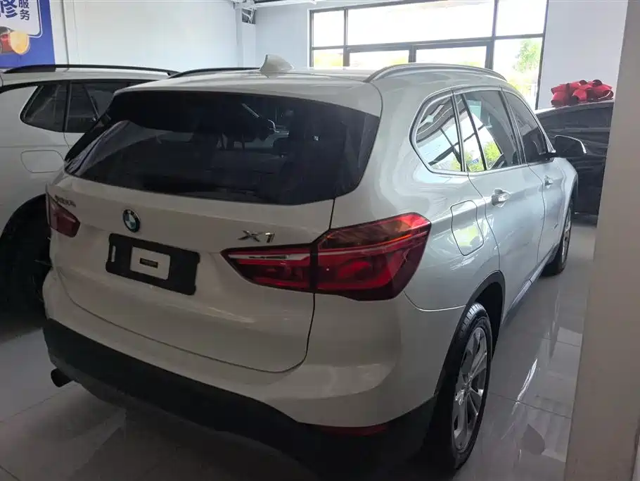 BMW X1 2017 — фото 3