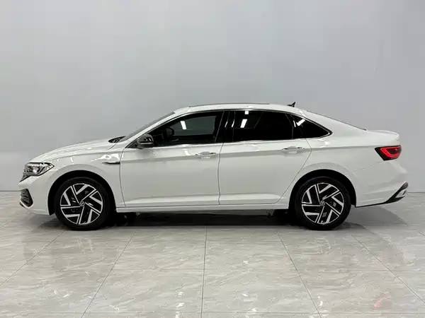 Volkswagen Sagitar 2025