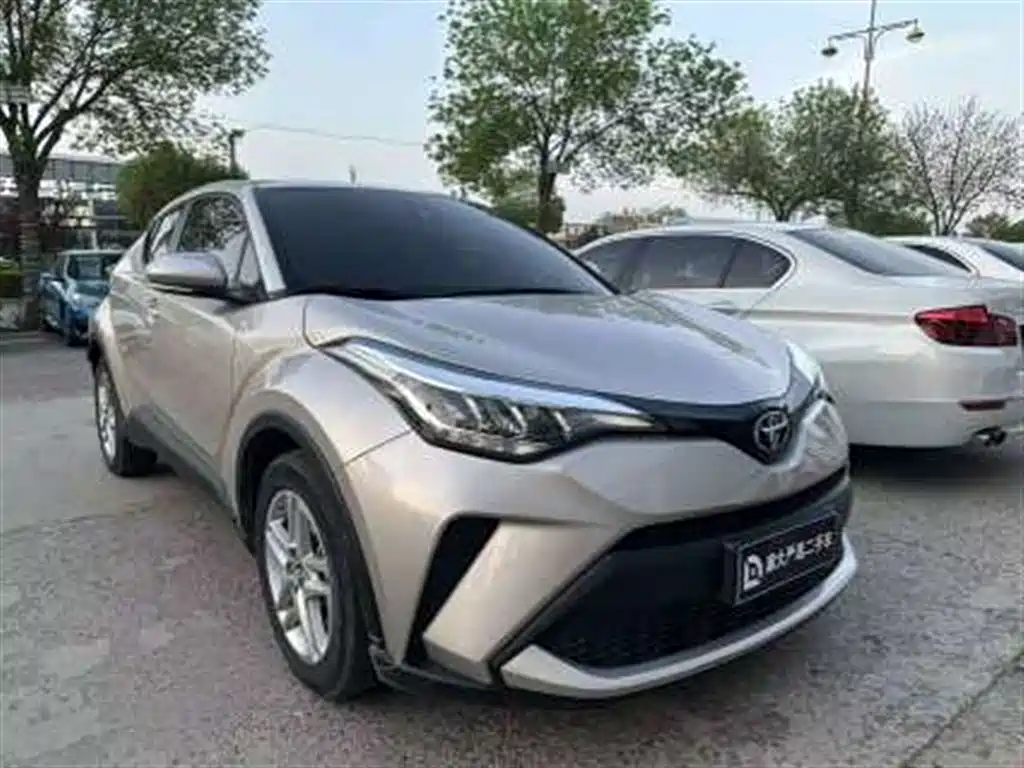 Toyota C-HR 2021 — фото 3