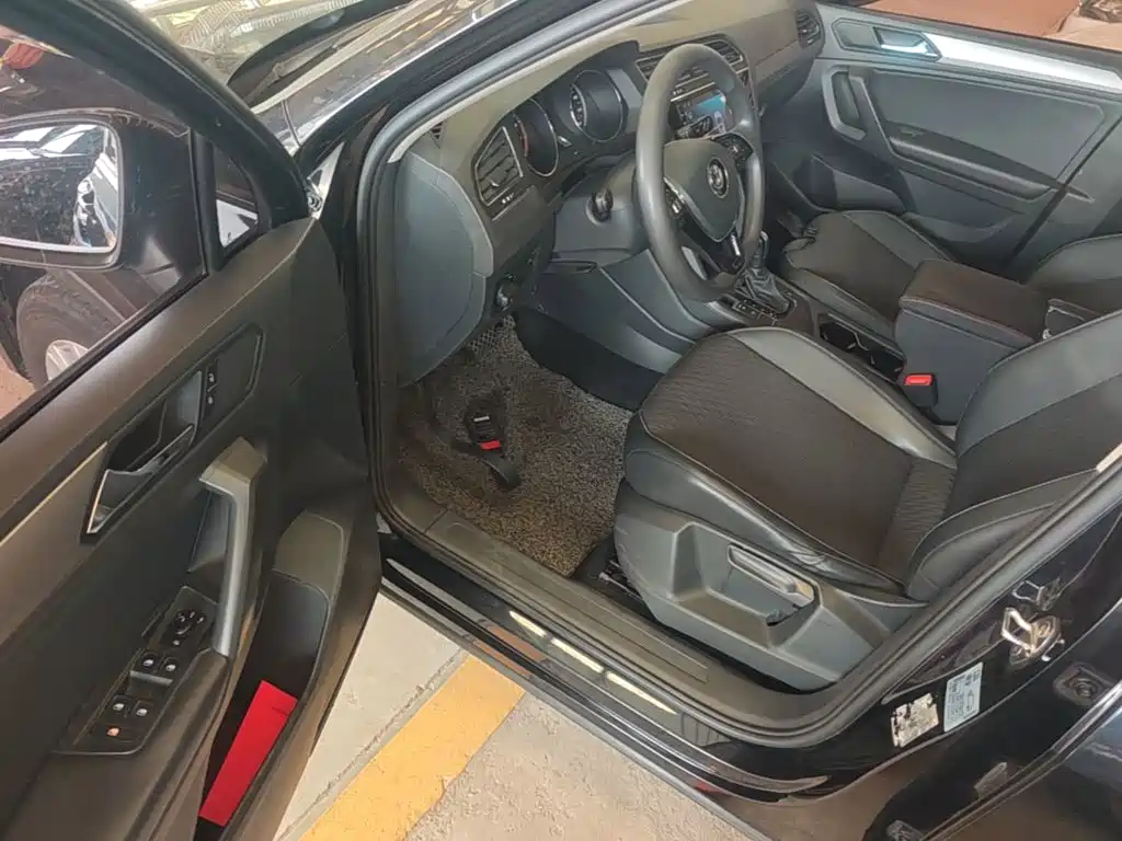 Volkswagen Tiguan L 2018 — фото 16