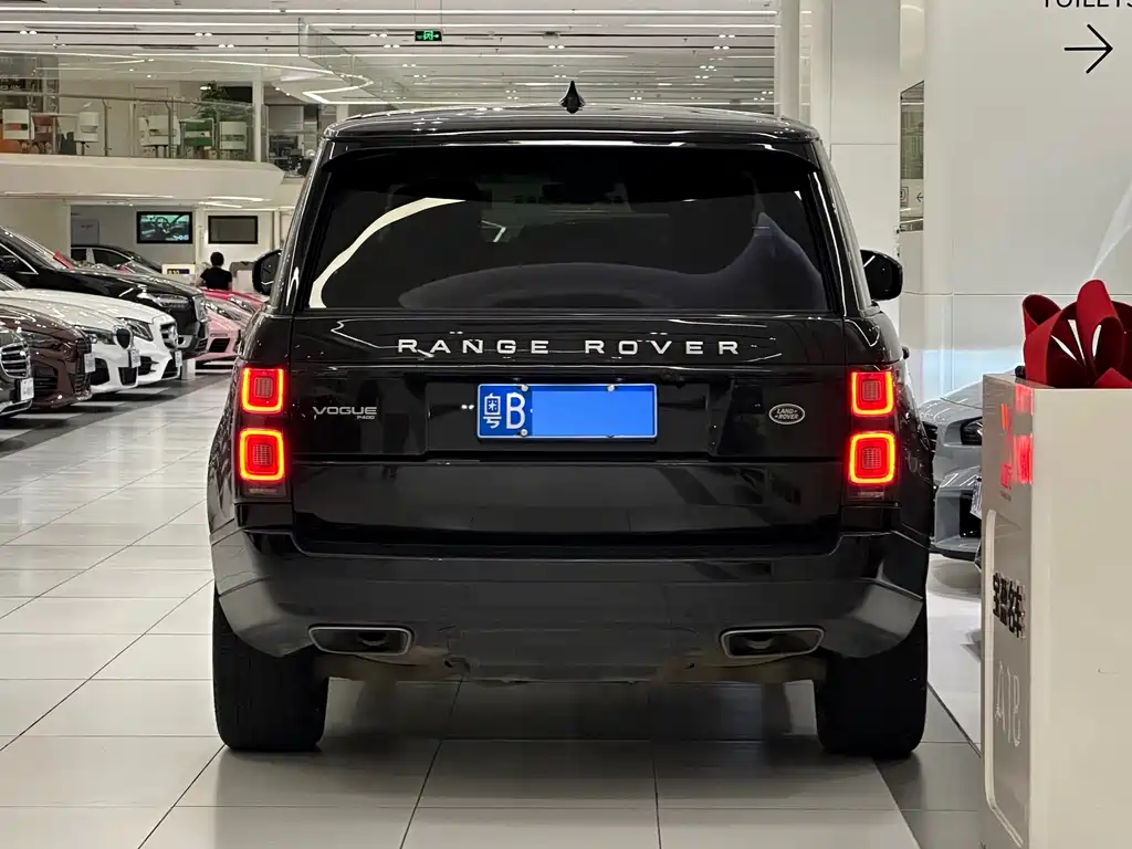 Land Rover Range Rover 2021 — фото 15
