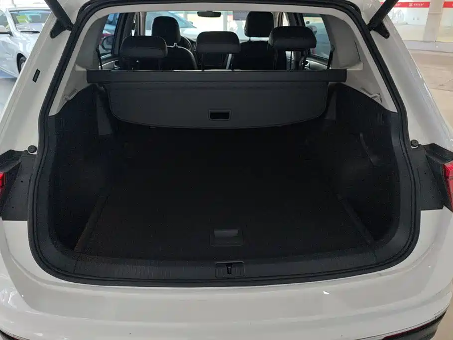 Volkswagen Tiguan L 2020 — фото 4