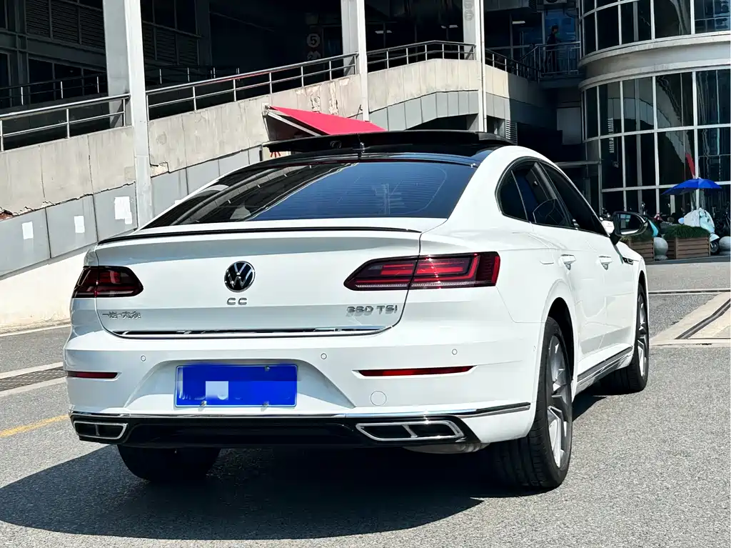 Volkswagen CC 2025 — фото 6