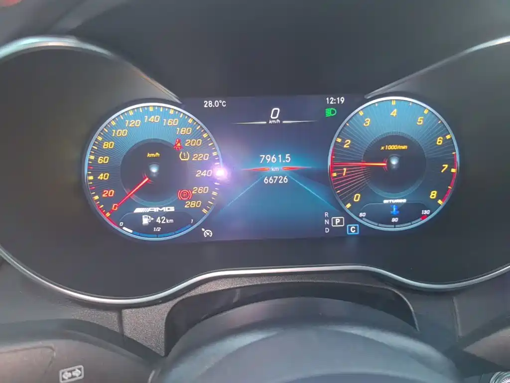 Mercedes-Benz C-Class AMG 2022 — фото 12