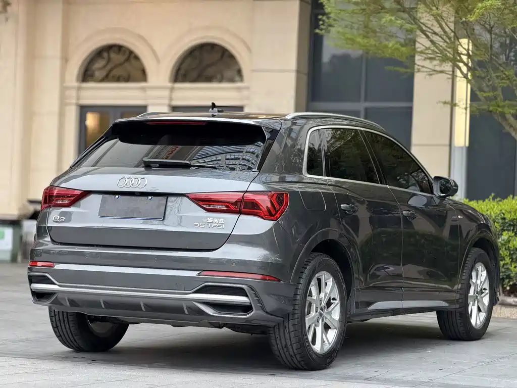 Audi Q3 2020 — фото 11