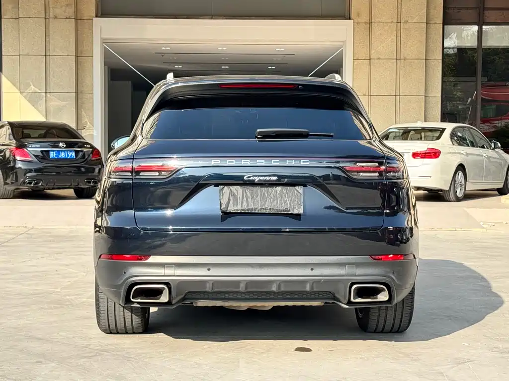 Porsche Cayenne 2019 — фото 9
