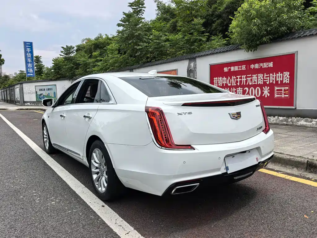 Cadillac XTS 2019 — фото 17