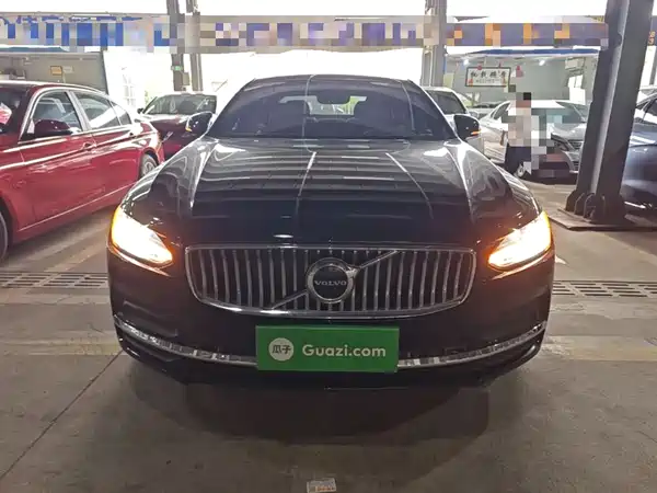 Volvo S90 2023