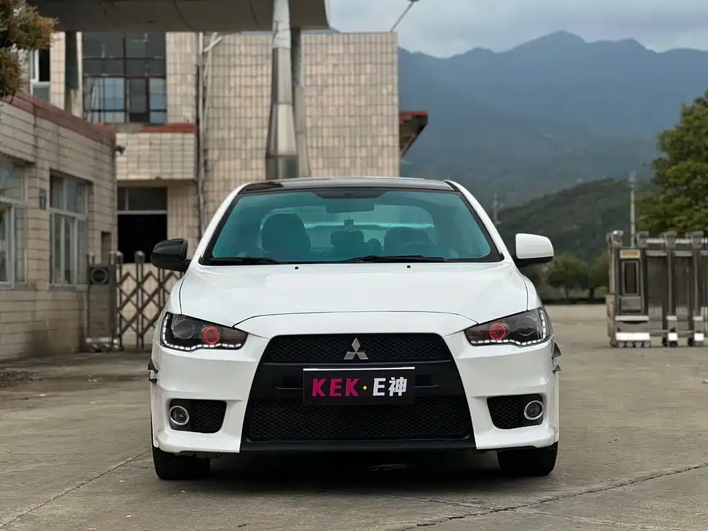 Mitsubishi Lancer EX 2012 — фото 2