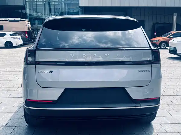 Volvo XC70 Plug-In Hybrid 2026